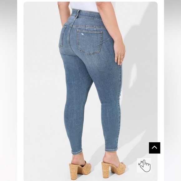 Torrid size 16 Bombshell Skinny Premium Stretch High-Rise Destructed Jean - Picture 3 of 5